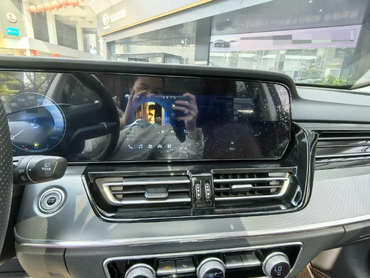 2023 HongQi HS5 2.0T 252HP L4 8AT,autocango,china used car exporter,china ev exporter,chinese used car exporter,chinese used ev exporter