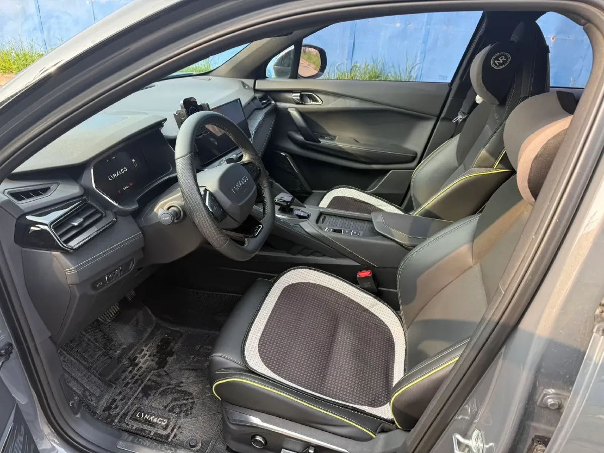 2023 LYNK&CO 06 1.5T 181HP L4 7DCT,autocango,china used car exporter,china ev exporter,chinese used car exporter,chinese used ev exporter