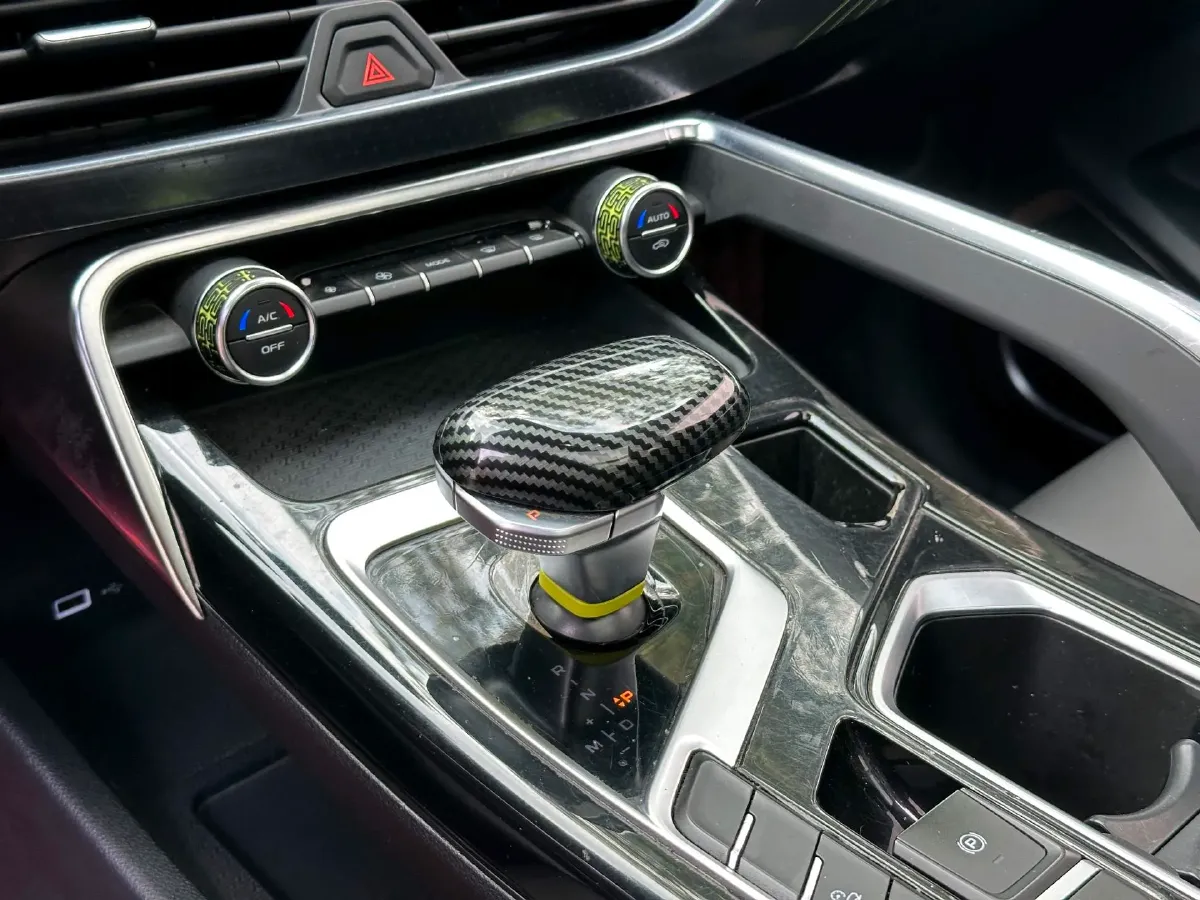 2021 Geely Tugella 2.0T 238HP L4 8AT,autocango,china used car exporter,china ev exporter,chinese used car exporter,chinese used ev exporter