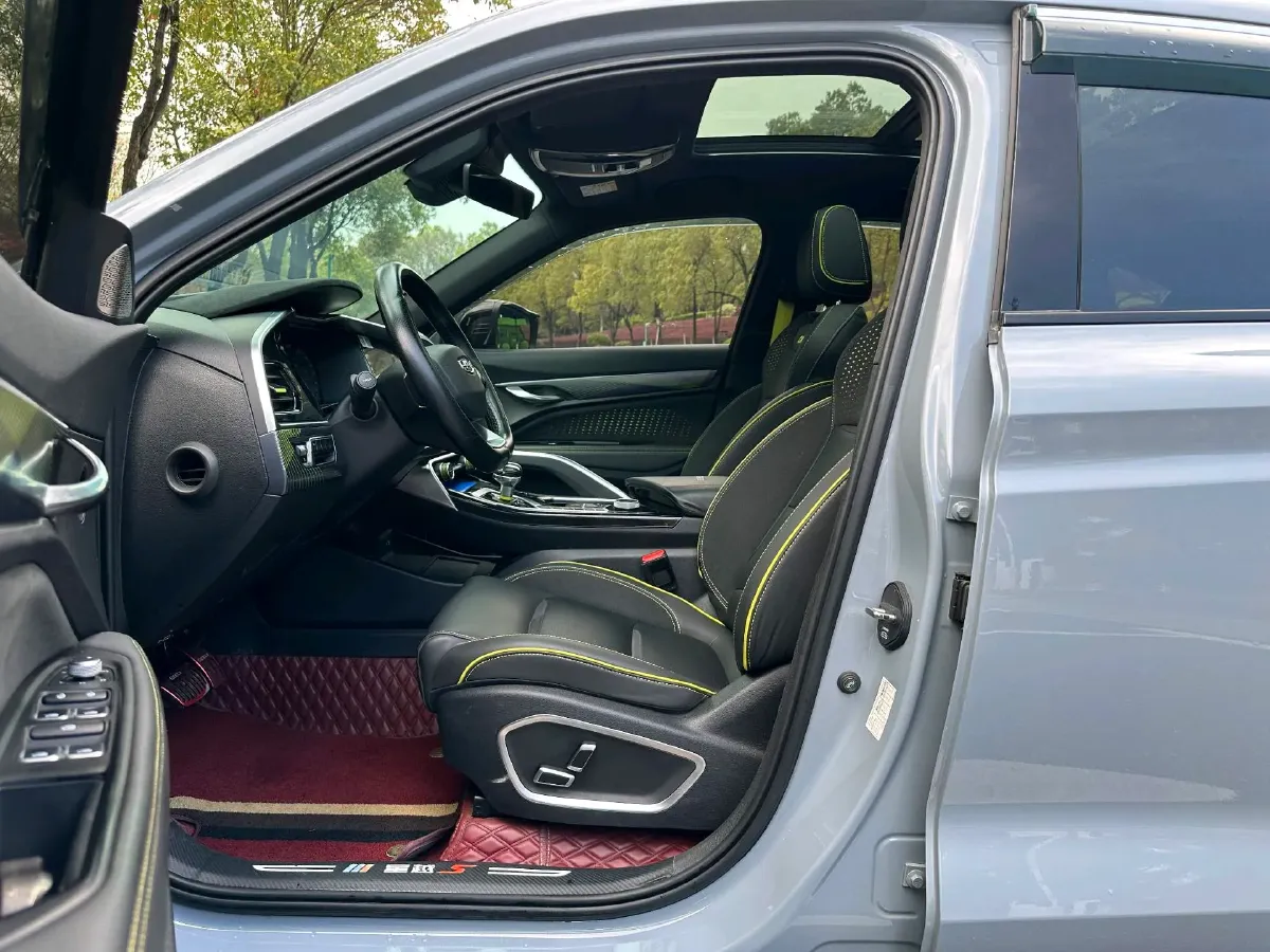 2021 Geely Tugella 2.0T 238HP L4 8AT,autocango,china used car exporter,china ev exporter,chinese used car exporter,chinese used ev exporter