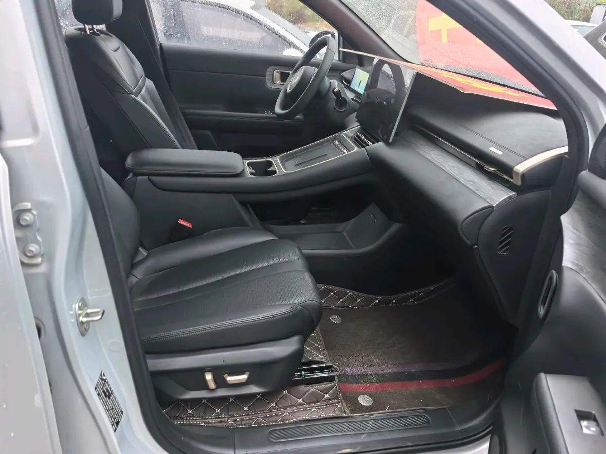 2024 WuLing XingGuangS 1.5L 106HP L4 E-CVT PHEV 20.5KWH,autocango,china used car exporter,china ev exporter,chinese used car exporter,chinese used ev exporter