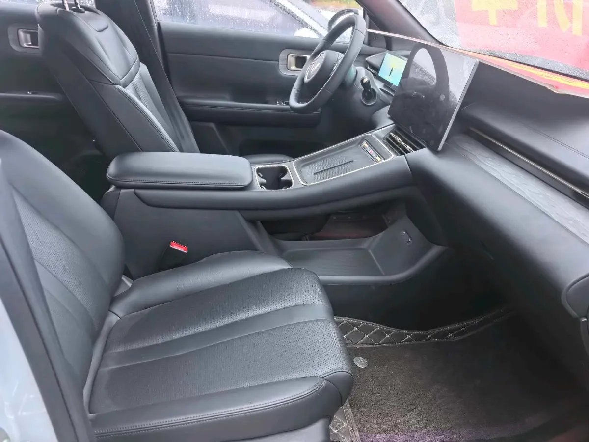 2024 WuLing XingGuangS 1.5L 106HP L4 E-CVT PHEV 20.5KWH,autocango,china used car exporter,china ev exporter,chinese used car exporter,chinese used ev exporter