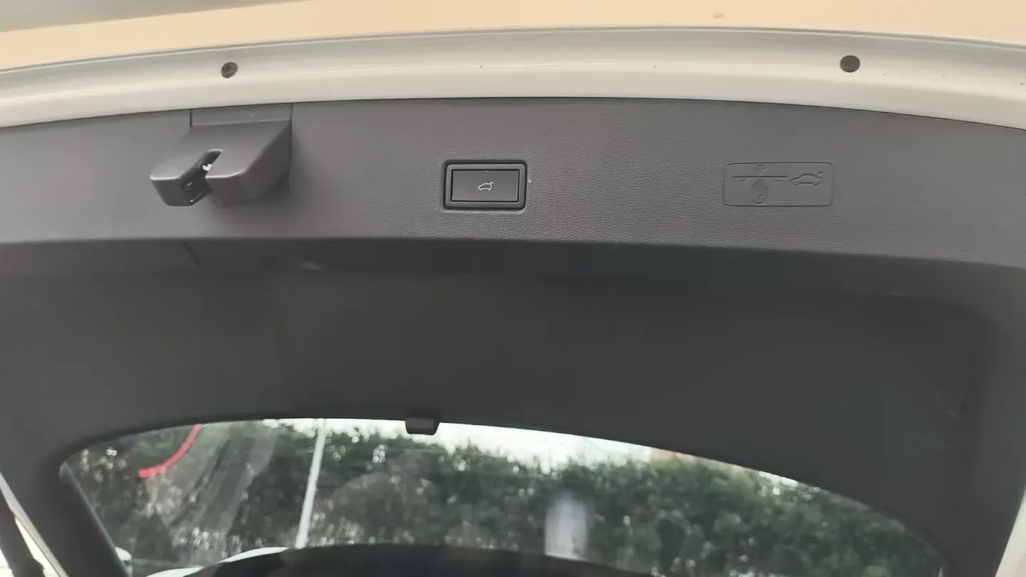 2021 Volkswagen T-Roc 1.4T 150HP L4 7DCT,autocango,china used car exporter,china ev exporter,chinese used car exporter,chinese used ev exporter