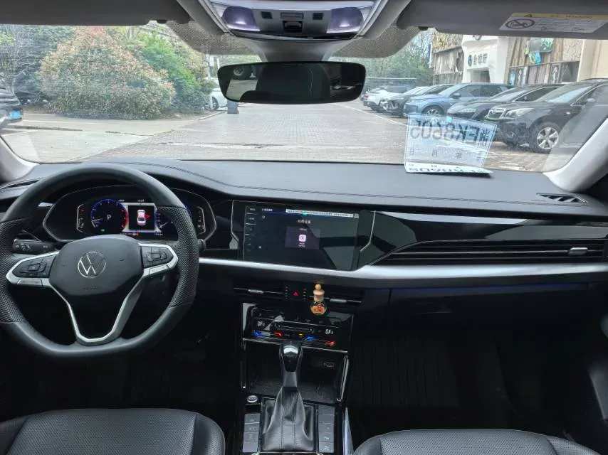 2025 Volkswagen Passat 2.0T 220HP L4 7DCT,autocango,china used car exporter,china ev exporter,chinese used car exporter,chinese used ev exporter