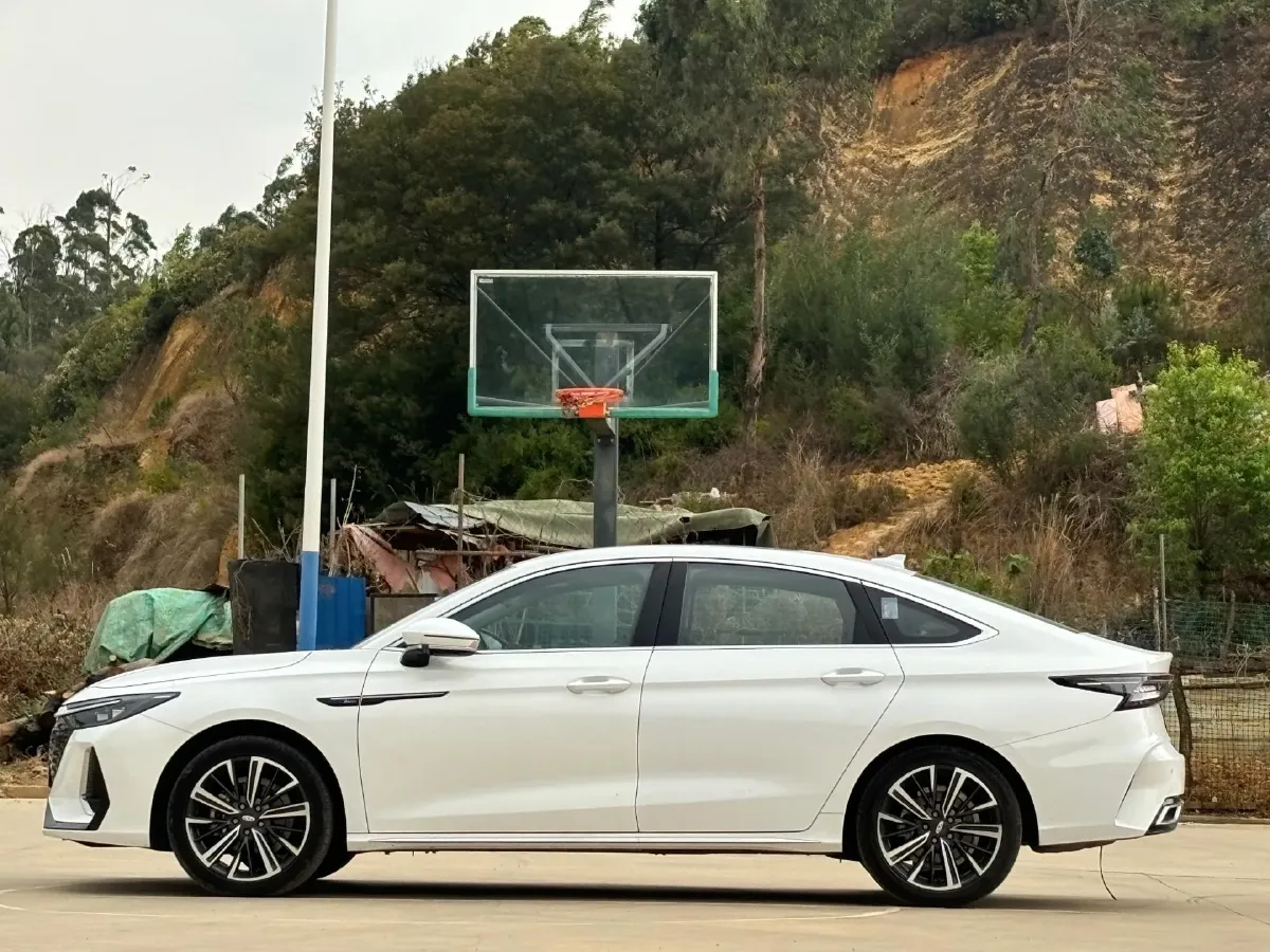 2022 Chery Arrizo 8 1.6T 197HP L4 7DCT,autocango,china used car exporter,china ev exporter,chinese used car exporter,chinese used ev exporter