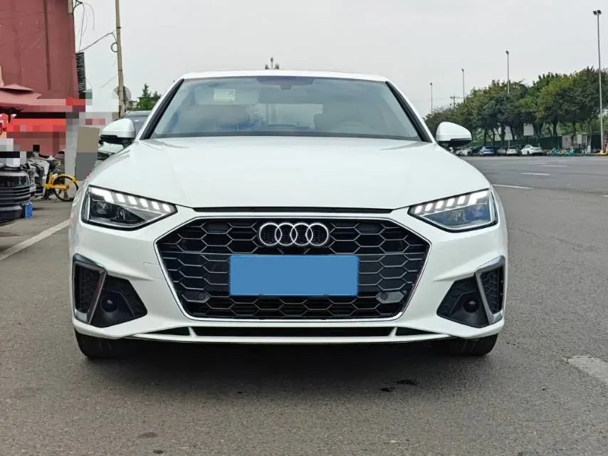 2020 Audi A4L 2.0T 190HP L4 7DCT,autocango,china used car exporter,china ev exporter,chinese used car exporter,chinese used ev exporter