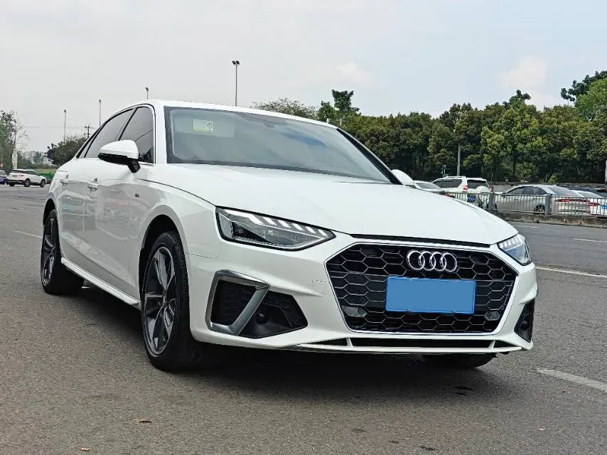 2020 Audi A4L 2.0T 190HP L4 7DCT,autocango,china used car exporter,china ev exporter,chinese used car exporter,chinese used ev exporter