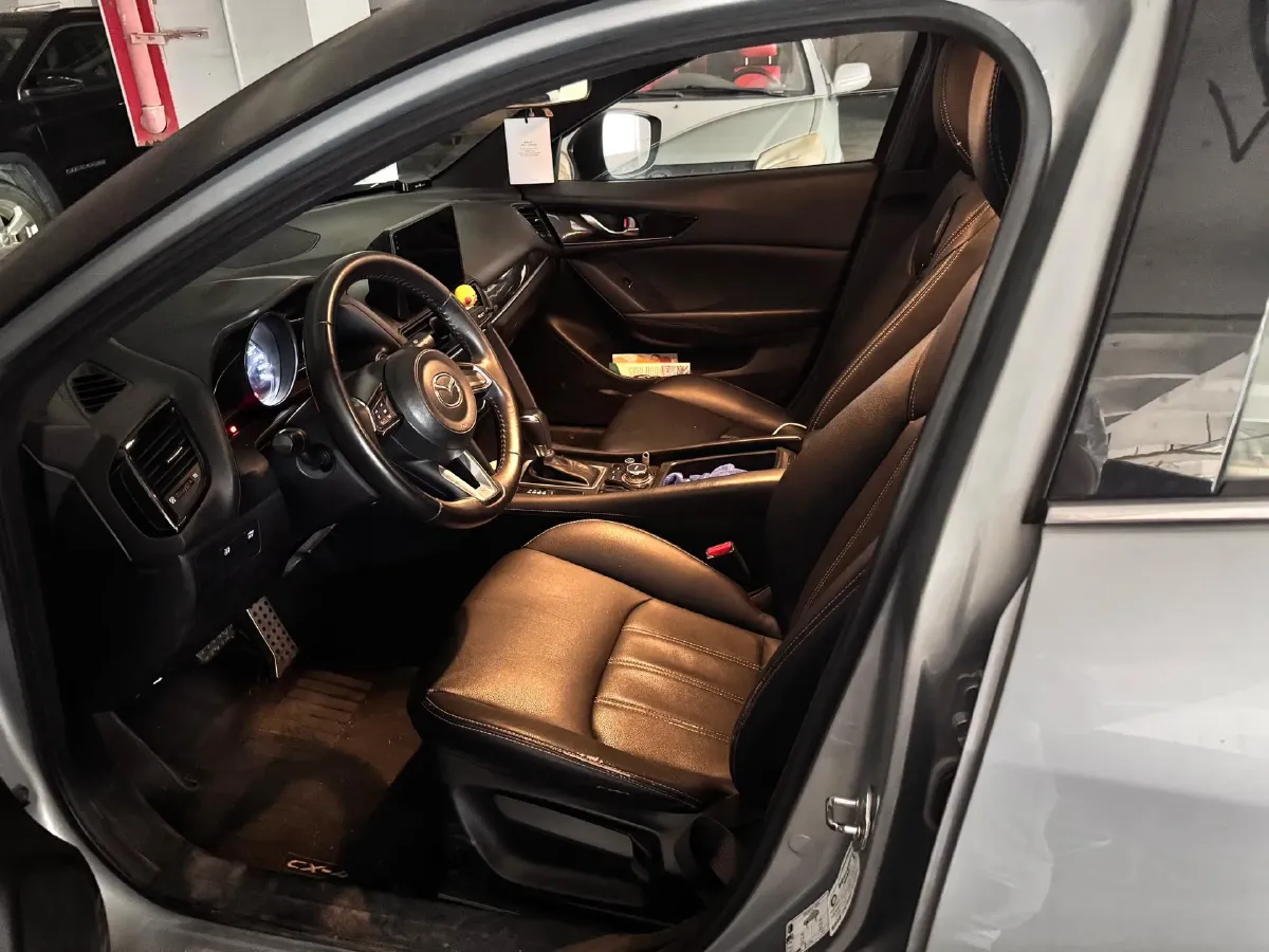 2020 Mazda CX-4 2.0L 158HP L4 6AT,autocango,china used car exporter,china ev exporter,chinese used car exporter,chinese used ev exporter