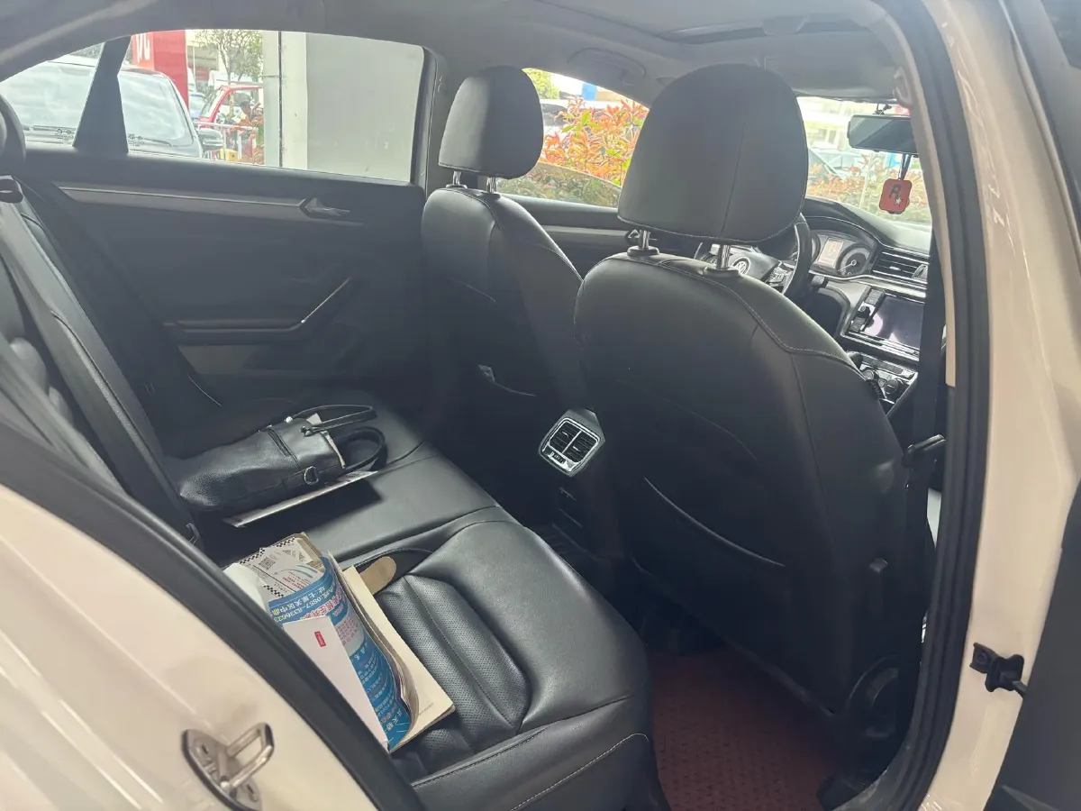 2019 Volkswagen Tayron 2.0T 186HP L4 7DCT,autocango,china used car exporter,china ev exporter,chinese used car exporter,chinese used ev exporter