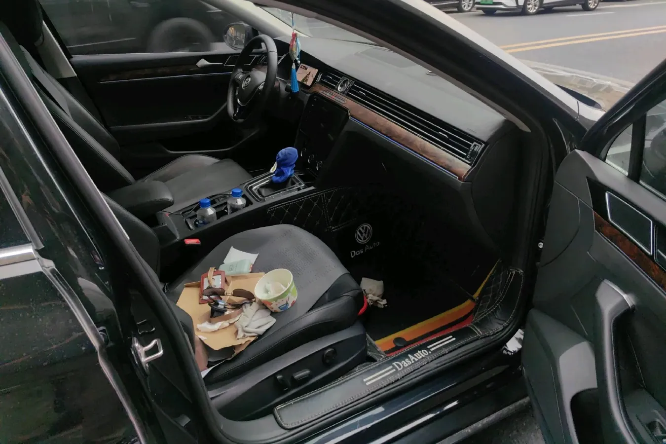 2018 Volkswagen Magotan 1.8T 180HP L4 7DCT,autocango,china used car exporter,china ev exporter,chinese used car exporter,chinese used ev exporter