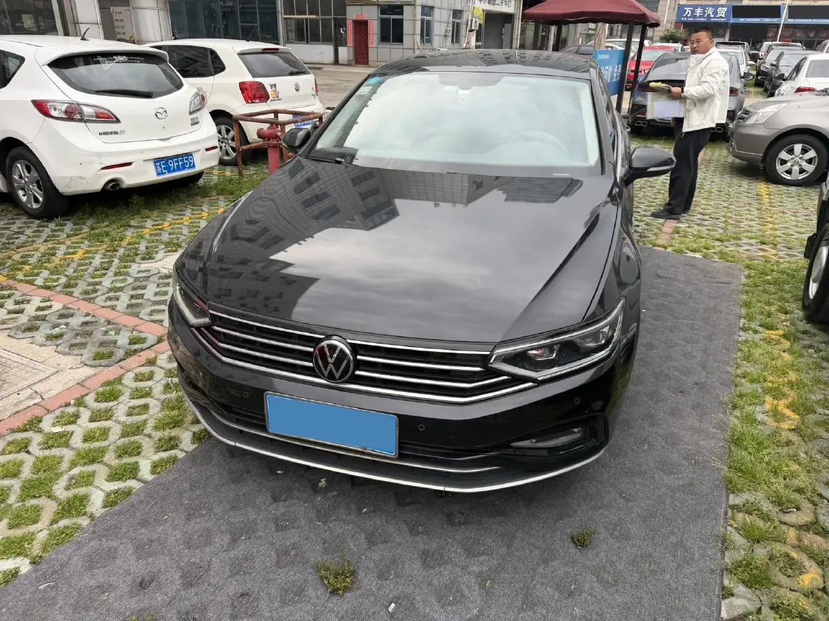2020 Volkswagen Magotan 2.0T 186HP L4 7DCT,autocango,china used car exporter,china ev exporter,chinese used car exporter,chinese used ev exporter