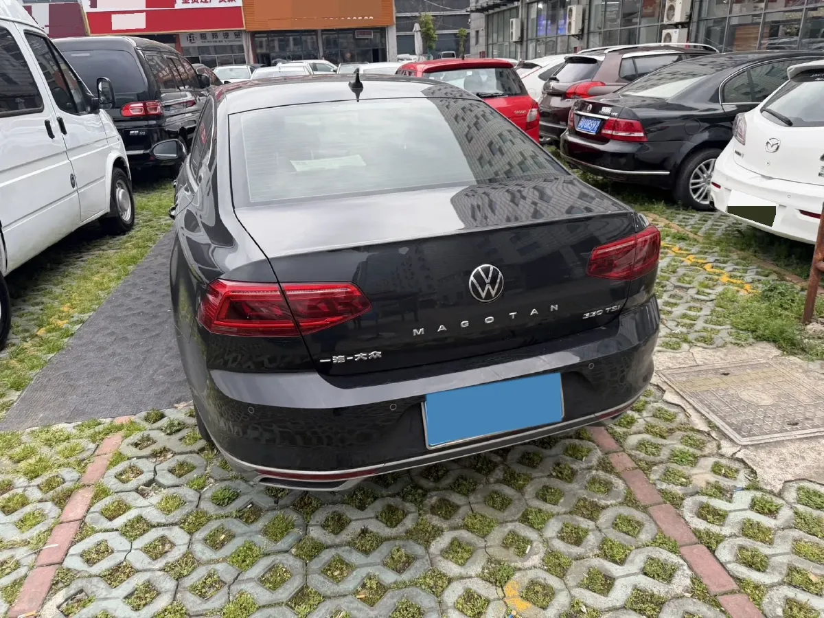 2020 Volkswagen Magotan 2.0T 186HP L4 7DCT,autocango,china used car exporter,china ev exporter,chinese used car exporter,chinese used ev exporter