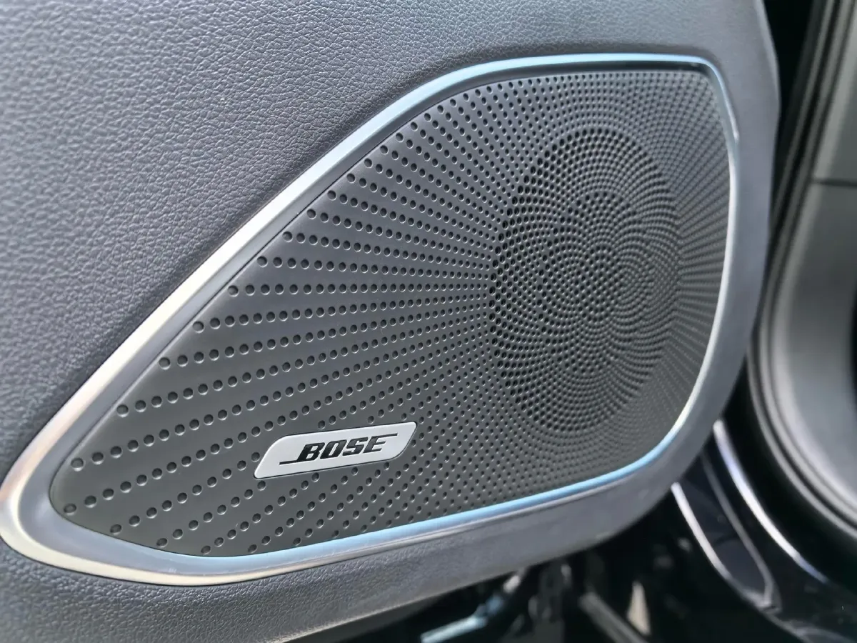 2023 HongQi HS5 2.0T 252HP L4 8AT,autocango,china used car exporter,china ev exporter,chinese used car exporter,chinese used ev exporter