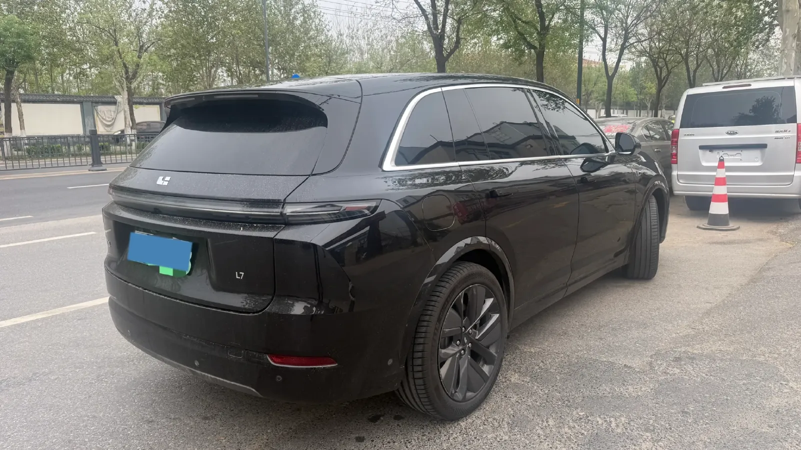 2023 Li L7 Range Extended 154HP REEV 40.9KWH,autocango,china used car exporter,china ev exporter,chinese used car exporter,chinese used ev exporter