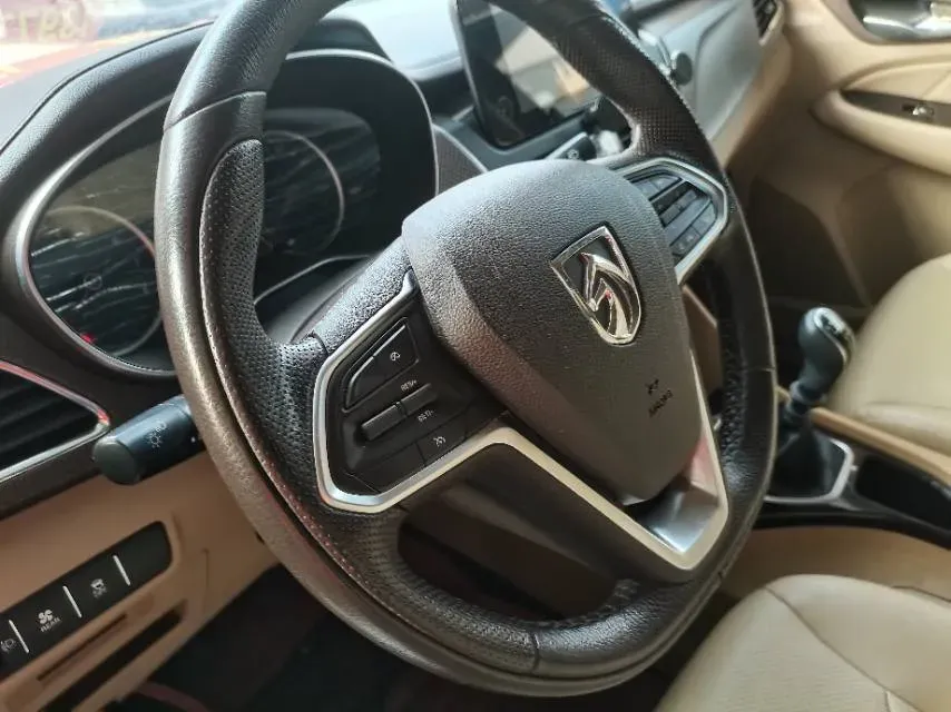 2017 BaoJun 730 1.5T 150HP L4 6MT,autocango,china used car exporter,china ev exporter,chinese used car exporter,chinese used ev exporter