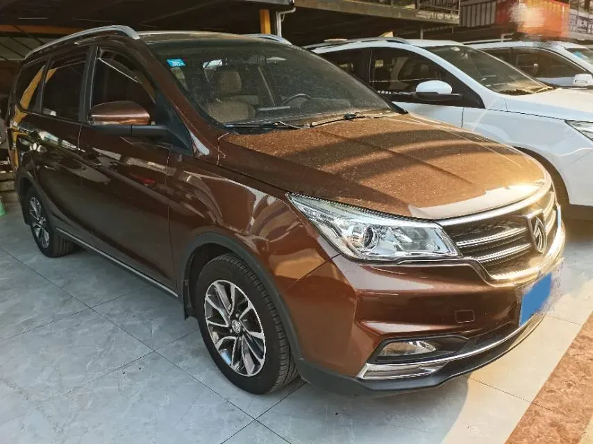 2017 BaoJun 730 1.5T 150HP L4 6MT,autocango,china used car exporter,china ev exporter,chinese used car exporter,chinese used ev exporter