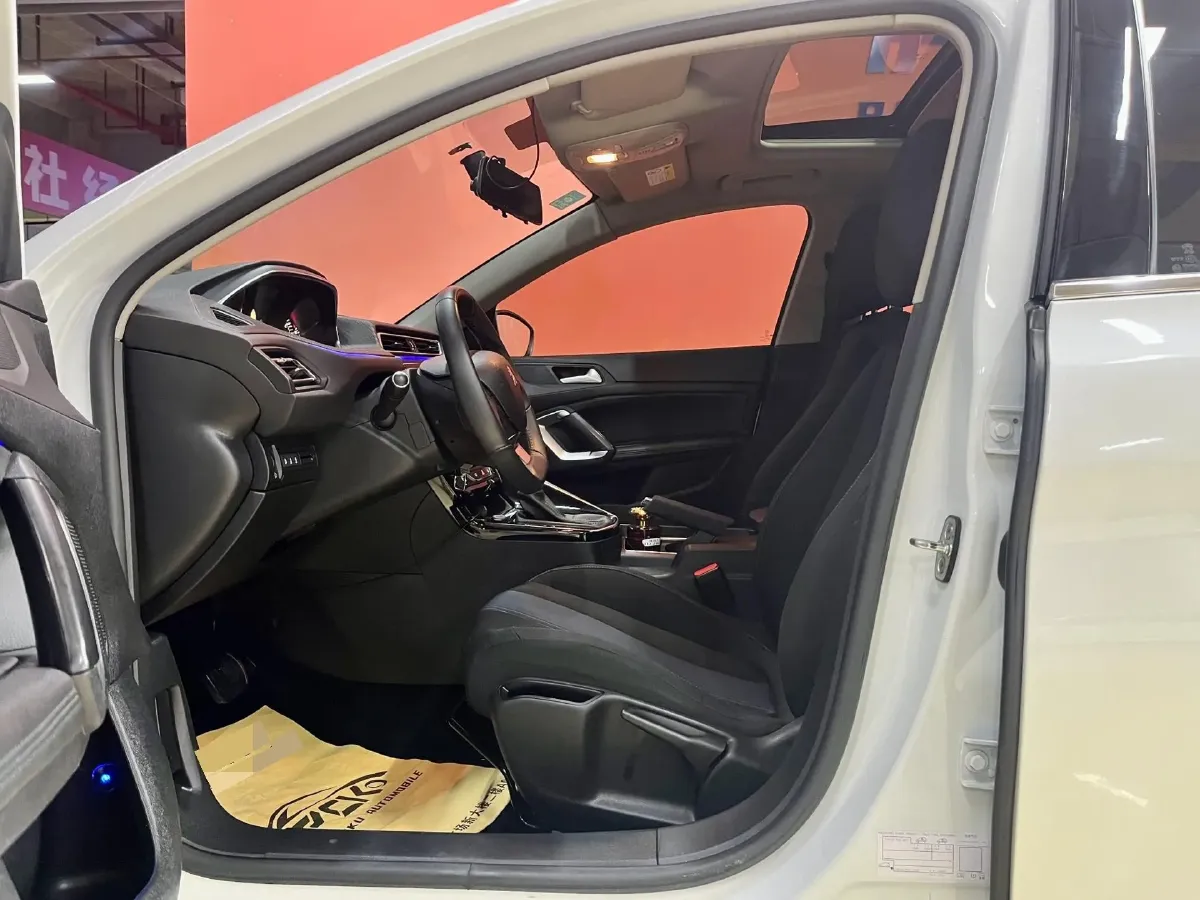 2019 Peugeot 308 1.2T 136HP L3 6AT,autocango,china used car exporter,china ev exporter,chinese used car exporter,chinese used ev exporter