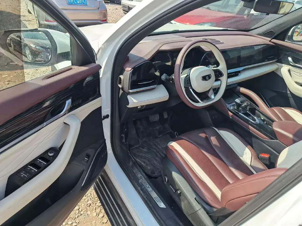 2021 Geely Monjaro 2.0T 218HP L4 7DCT,autocango,china used car exporter,china ev exporter,chinese used car exporter,chinese used ev exporter