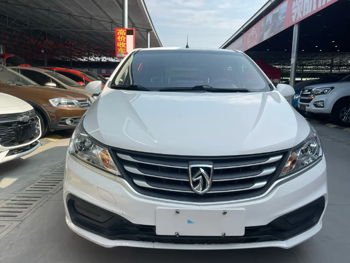 2020 BaoJun 310 1.2L 80HP L4 5MT,autocango,china used car exporter,china ev exporter,chinese used car exporter,chinese used ev exporter
