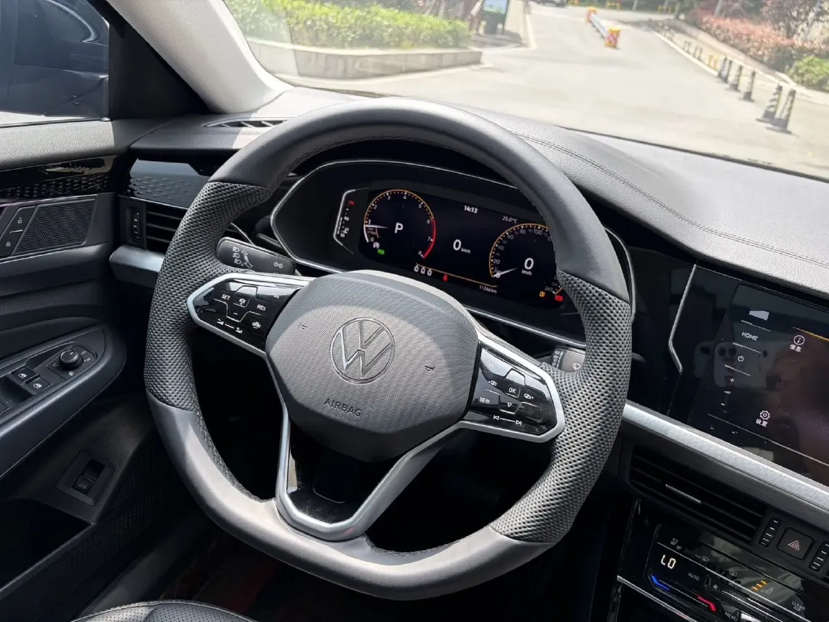 2024 Volkswagen Passat 2.0T 186HP L4 7DCT,autocango,china used car exporter,china ev exporter,chinese used car exporter,chinese used ev exporter