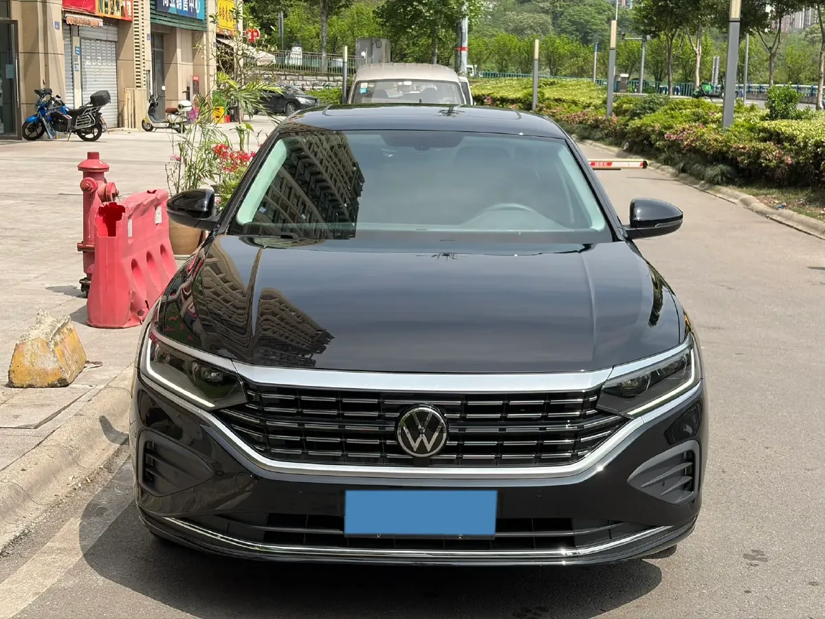 2024 Volkswagen Passat 2.0T 186HP L4 7DCT,autocango,china used car exporter,china ev exporter,chinese used car exporter,chinese used ev exporter