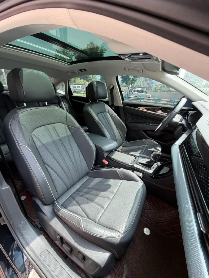 2024 Volkswagen Passat 2.0T 186HP L4 7DCT,autocango,china used car exporter,china ev exporter,chinese used car exporter,chinese used ev exporter