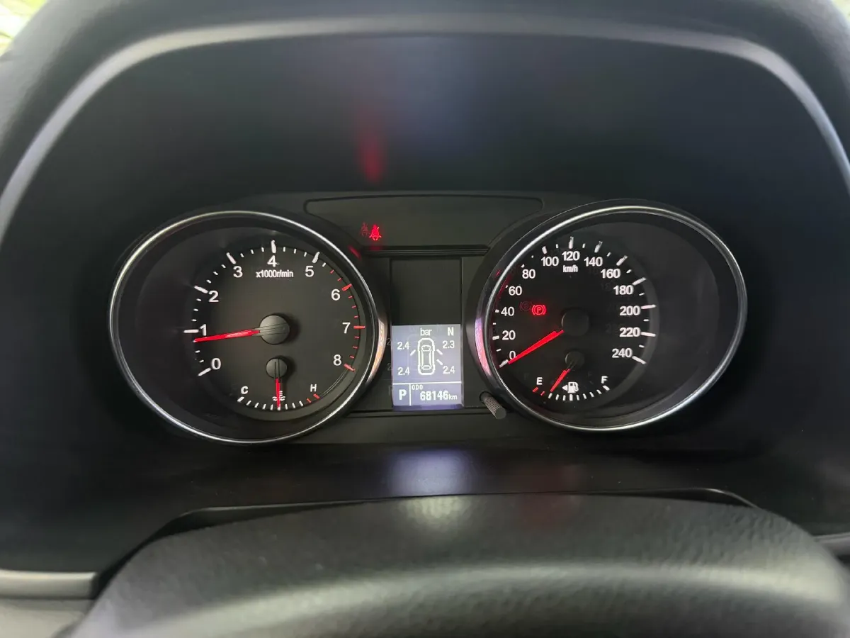 2021 Haval M6 1.5T 150HP L4 7DCT,autocango,china used car exporter,china ev exporter,chinese used car exporter,chinese used ev exporter