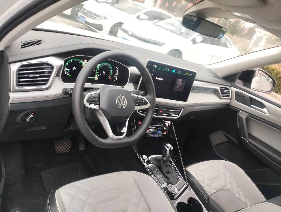 2023 Volkswagen Tayron 2.0T 220HP L4 7DCT,autocango,china used car exporter,china ev exporter,chinese used car exporter,chinese used ev exporter