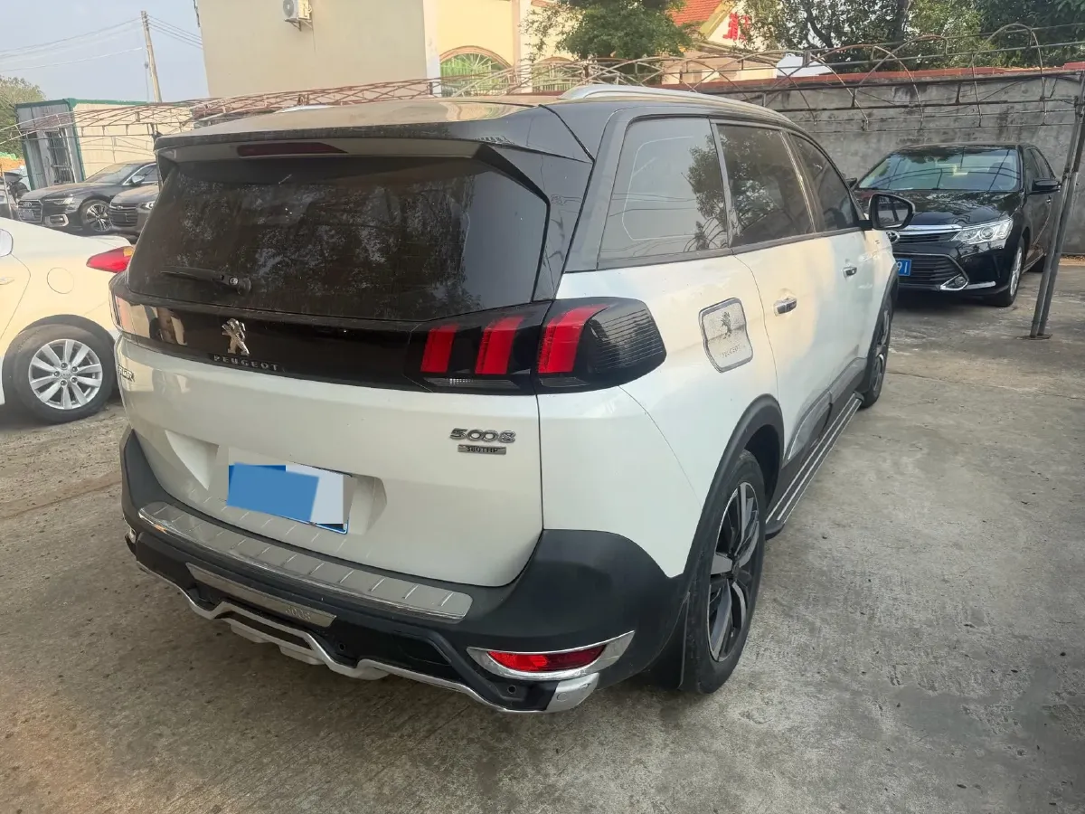 2019 Peugeot 5008 1.8T 204HP L4 6AT,autocango,china used car exporter,china ev exporter,chinese used car exporter,chinese used ev exporter