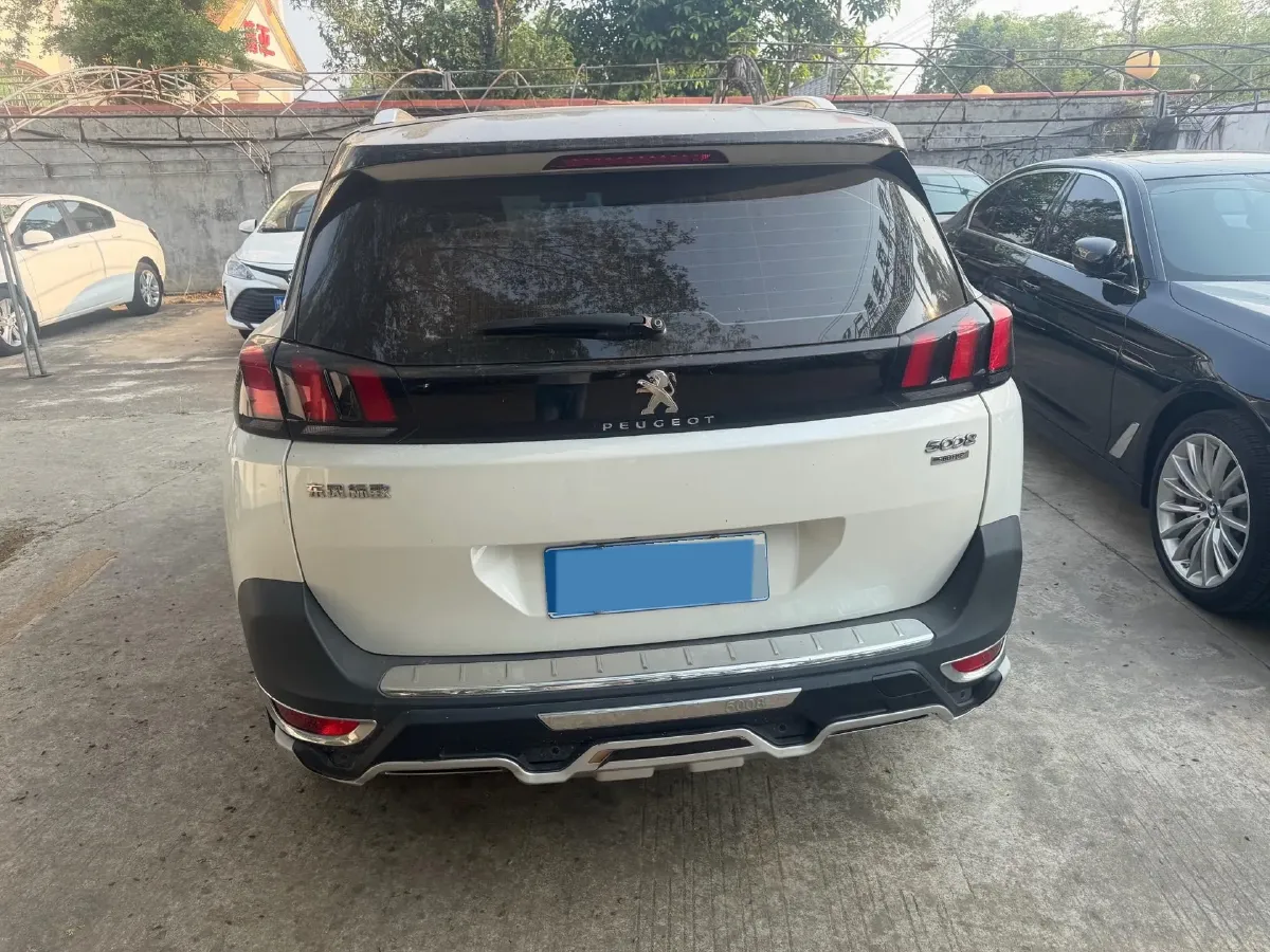 2019 Peugeot 5008 1.8T 204HP L4 6AT,autocango,china used car exporter,china ev exporter,chinese used car exporter,chinese used ev exporter