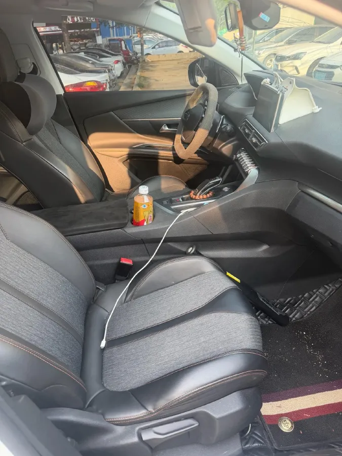 2019 Peugeot 5008 1.8T 204HP L4 6AT,autocango,china used car exporter,china ev exporter,chinese used car exporter,chinese used ev exporter