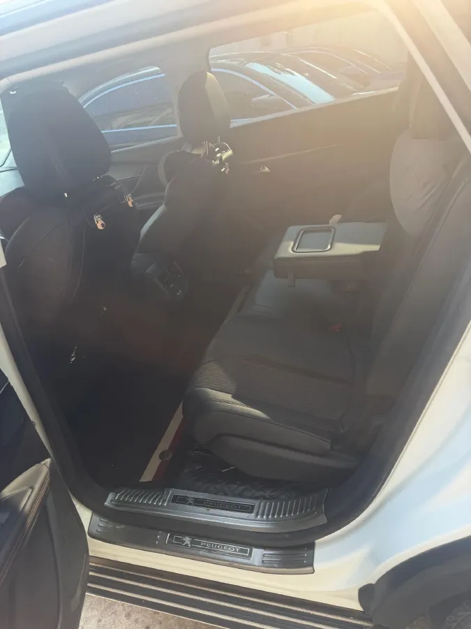 2019 Peugeot 5008 1.8T 204HP L4 6AT,autocango,china used car exporter,china ev exporter,chinese used car exporter,chinese used ev exporter