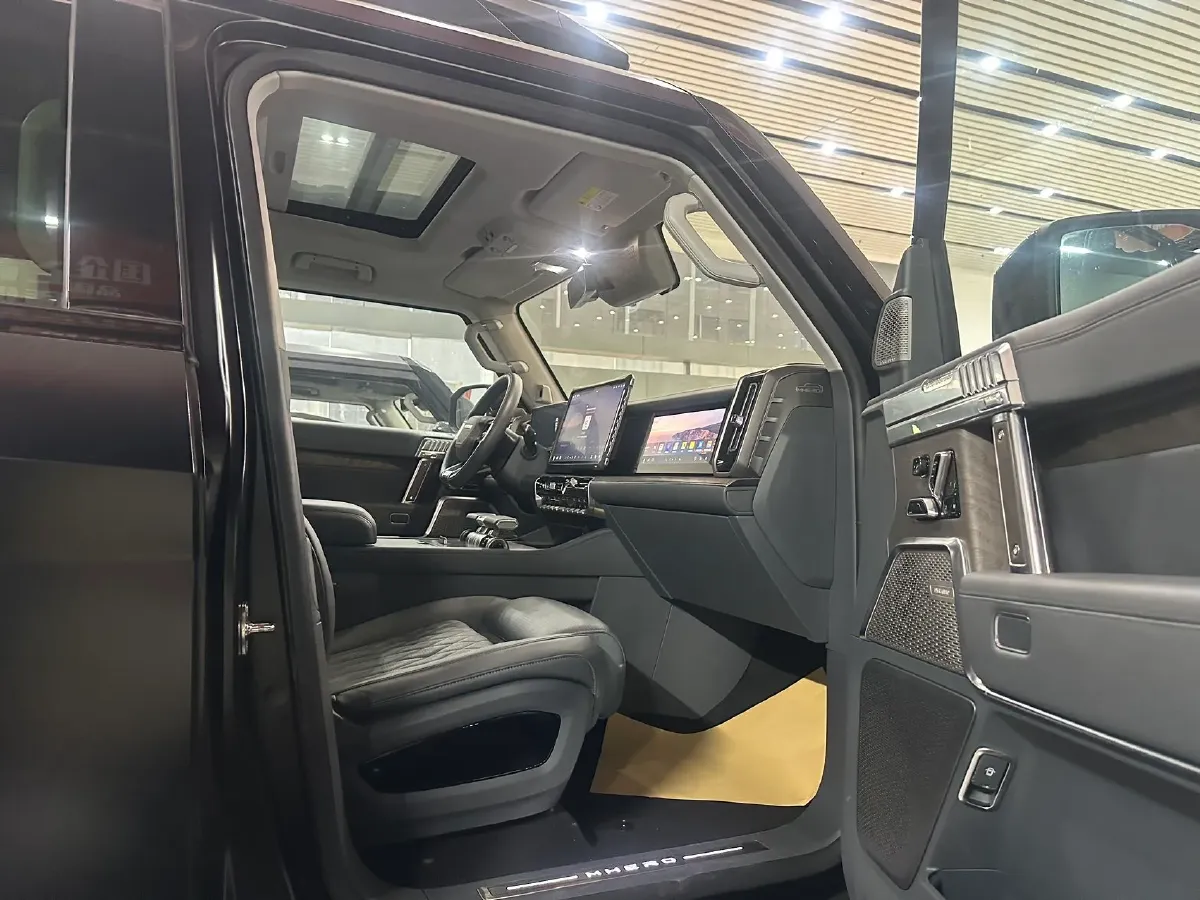 2023 M Hero 917 BEV 1088HP 2AT BEV 142.7KWH,autocango,china used car exporter,china ev exporter,chinese used car exporter,chinese used ev exporter