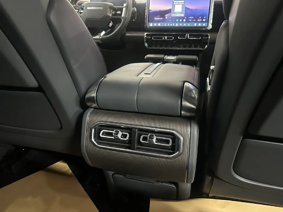 2023 M Hero 917 BEV 1088HP 2AT BEV 142.7KWH,autocango,china used car exporter,china ev exporter,chinese used car exporter,chinese used ev exporter