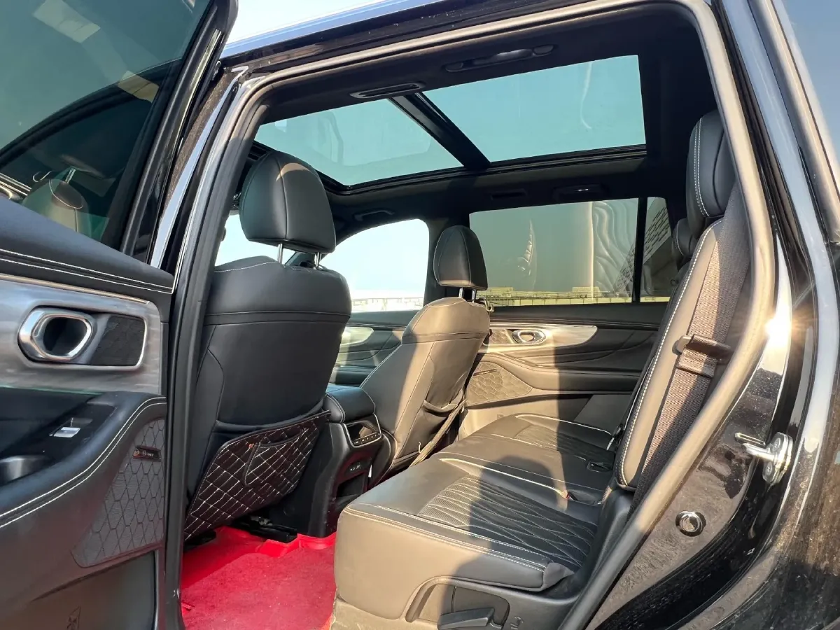 2024 GAC Trumpchi GS8 2.0T 252HP L4 8AT,autocango,china used car exporter,china ev exporter,chinese used car exporter,chinese used ev exporter