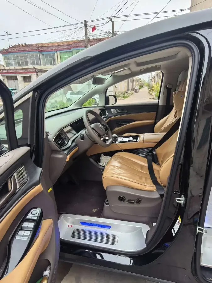 2022 Mercedes-Benz GLC Class 2.0T 197HP L4 9AT,autocango,china used car exporter,china ev exporter,chinese used car exporter,chinese used ev exporter