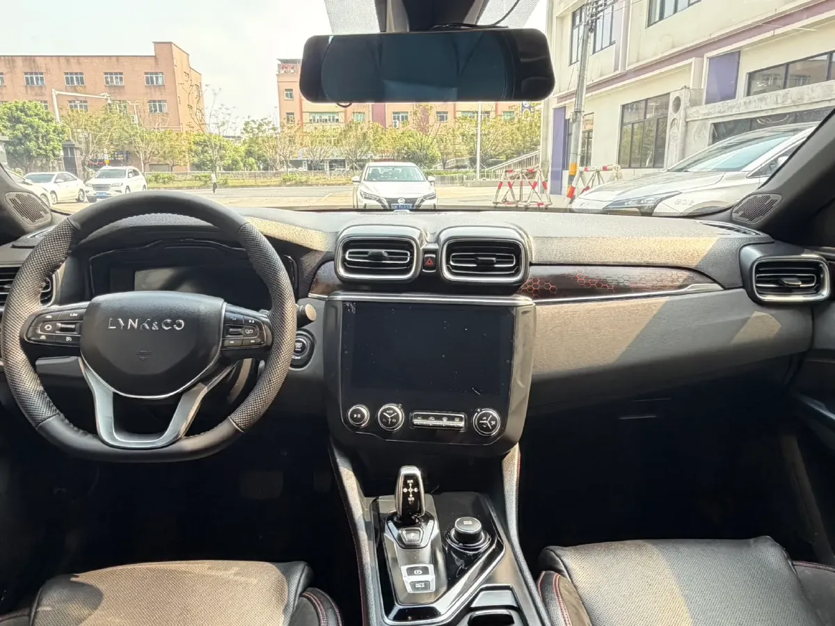 2019 Qoros 5 1.6T 197HP L4 7DCT,autocango,china used car exporter,china ev exporter,chinese used car exporter,chinese used ev exporter