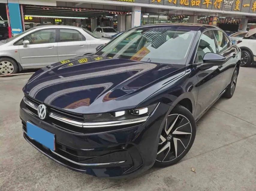 2024 Volkswagen Magotan 2.0T 220HP L4 7DCT,autocango,china used car exporter,china ev exporter,chinese used car exporter,chinese used ev exporter
