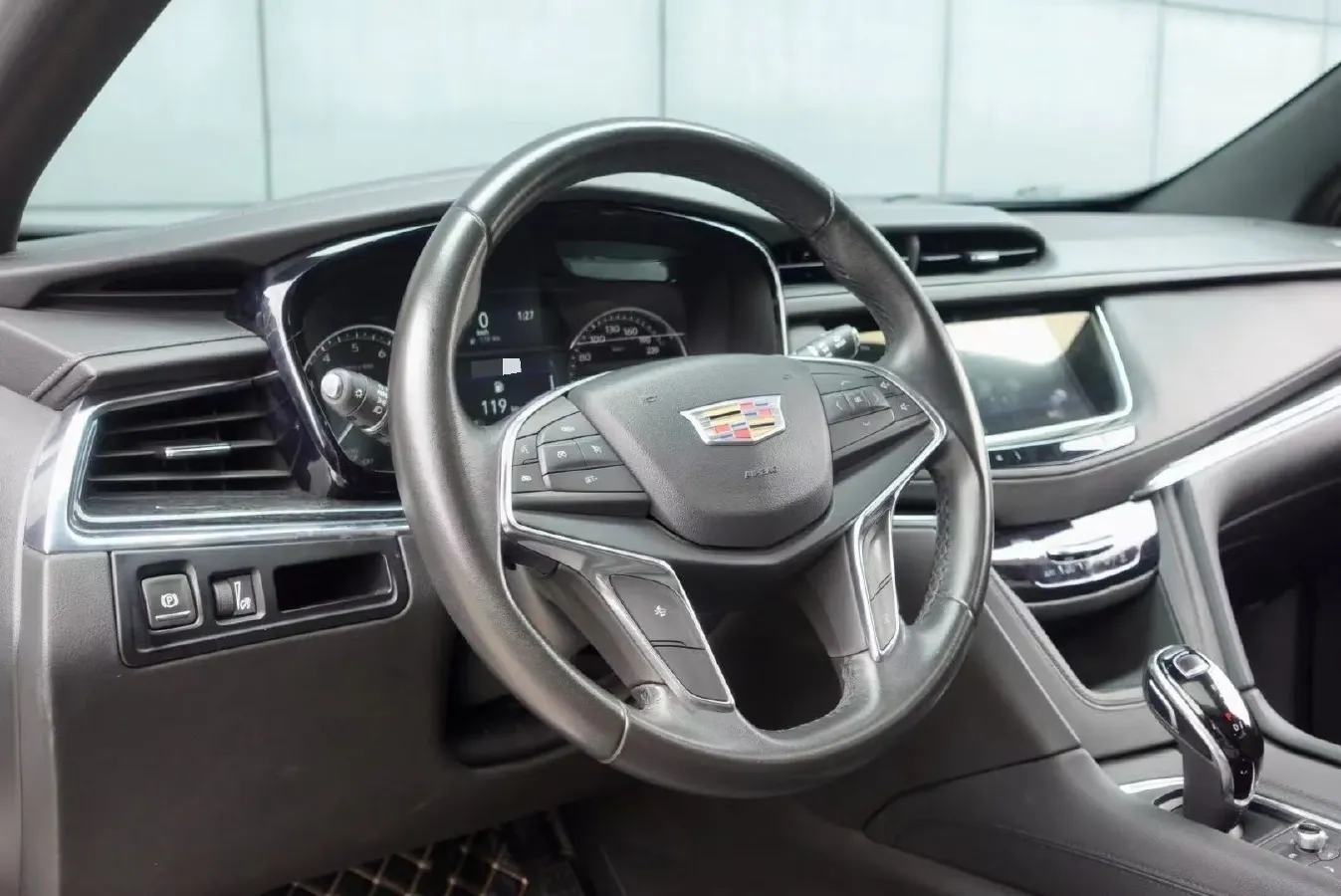 2020 Cadillac XT5 2.0T 241HP L4 9AT,autocango,china used car exporter,china ev exporter,chinese used car exporter,chinese used ev exporter