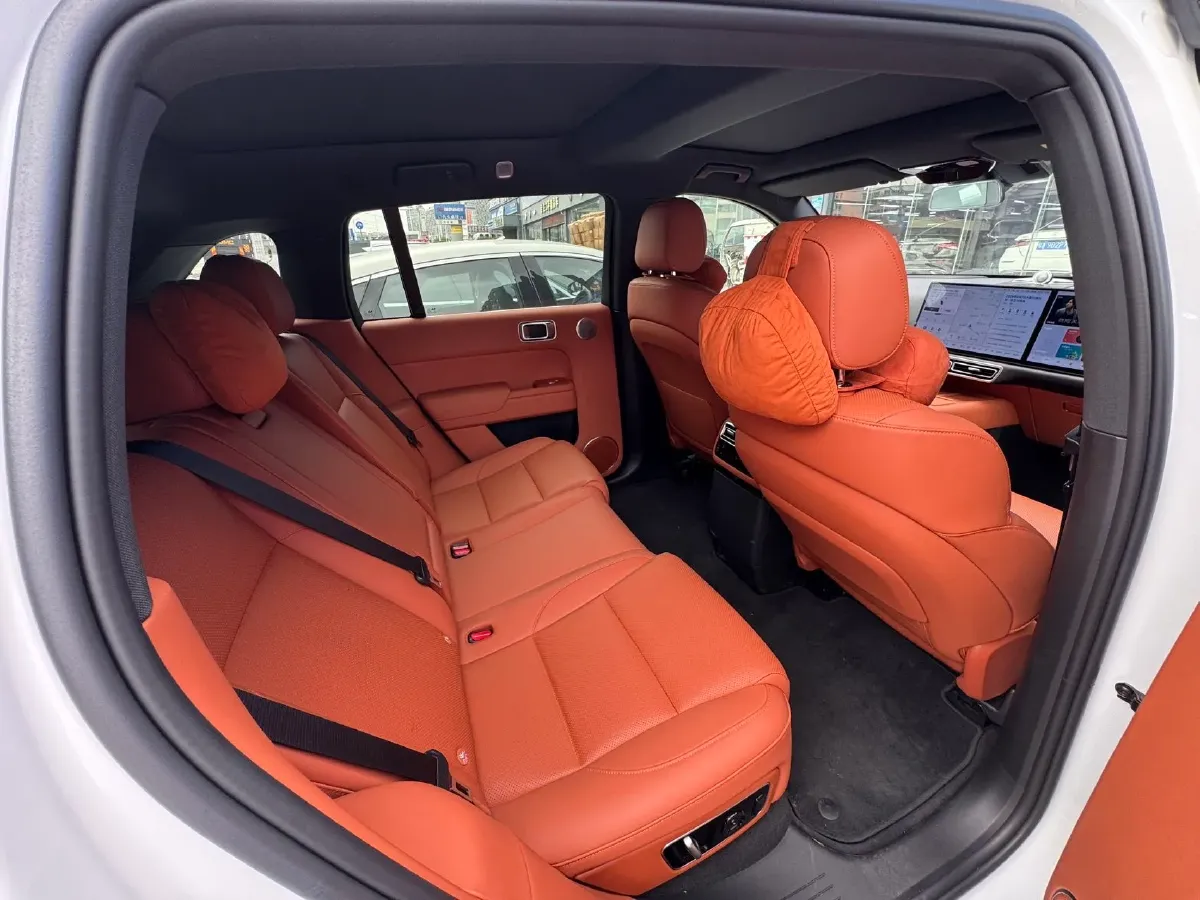 2024 Li L8 Range Extended 154HP REEV 42.8KWH,autocango,china used car exporter,china ev exporter,chinese used car exporter,chinese used ev exporter