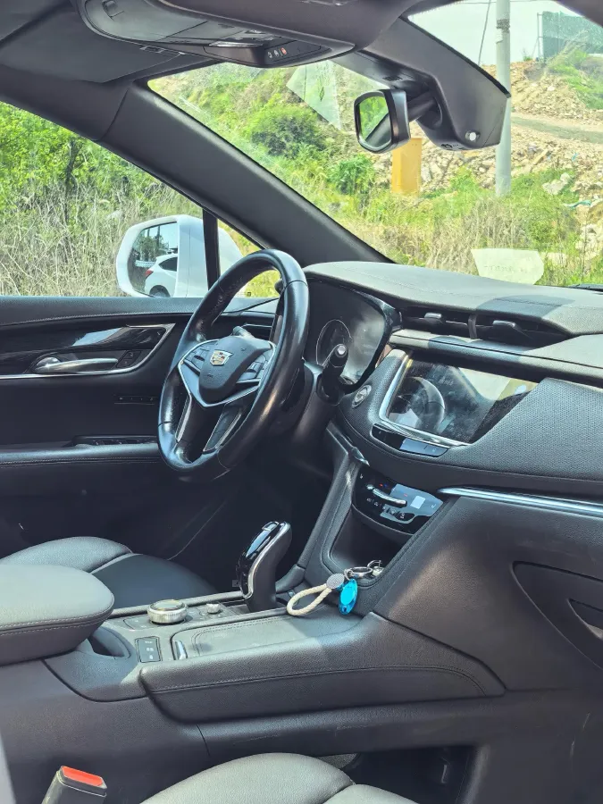 2021 Cadillac XT5 2.0T 237HP L4 9AT,autocango,china used car exporter,china ev exporter,chinese used car exporter,chinese used ev exporter