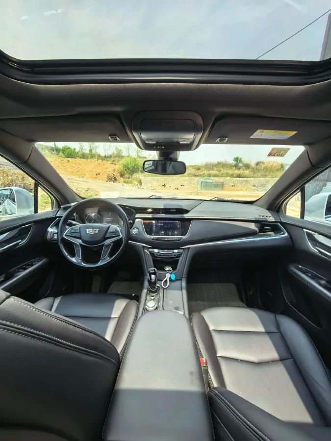 2021 Cadillac XT5 2.0T 237HP L4 9AT,autocango,china used car exporter,china ev exporter,chinese used car exporter,chinese used ev exporter