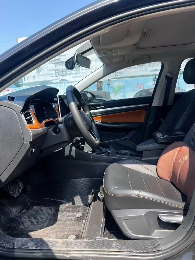 2023 Volkswagen Bora 1.2T 116HP L4 7DCT,autocango,china used car exporter,china ev exporter,chinese used car exporter,chinese used ev exporter