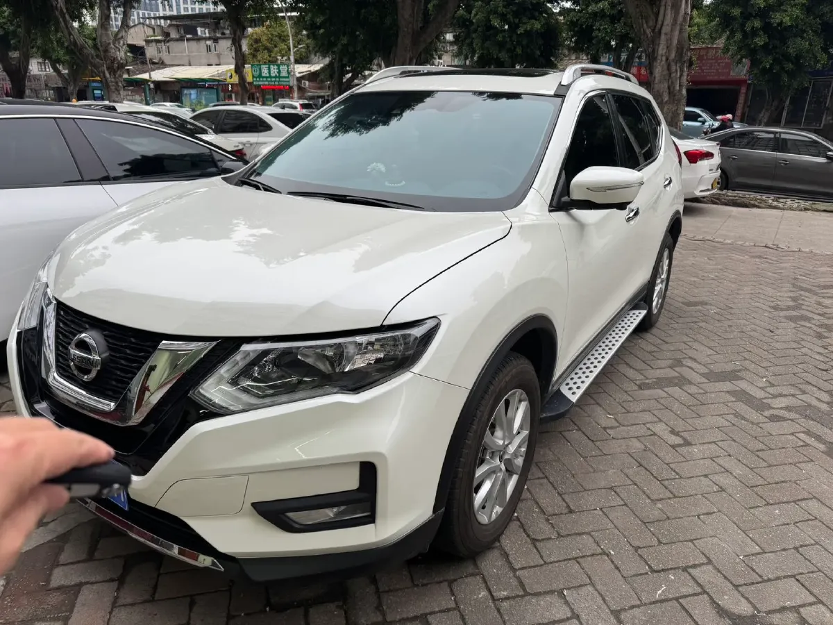 2023 Nissan X-Trail 2.0L 151HP L4 CVT,autocango,china used car exporter,china ev exporter,chinese used car exporter,chinese used ev exporter