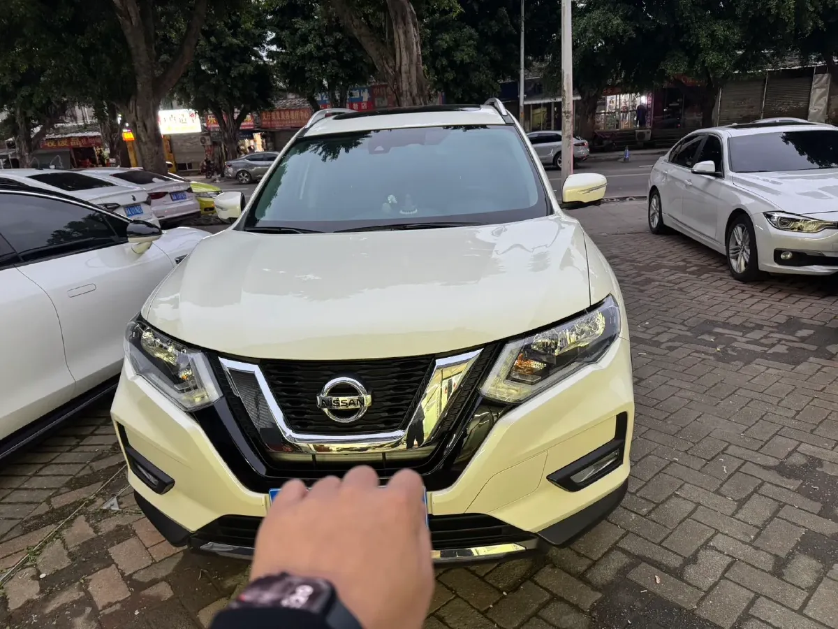 2023 Nissan X-Trail 2.0L 151HP L4 CVT,autocango,china used car exporter,china ev exporter,chinese used car exporter,chinese used ev exporter