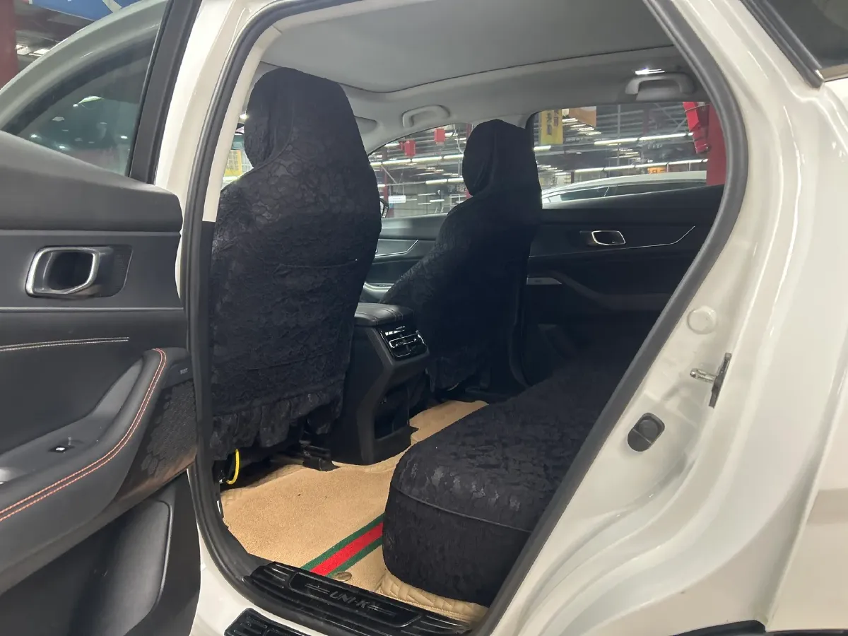 2021 ChangAn UNI-K 2.0T 233HP L4 8AT,autocango,china used car exporter,china ev exporter,chinese used car exporter,chinese used ev exporter