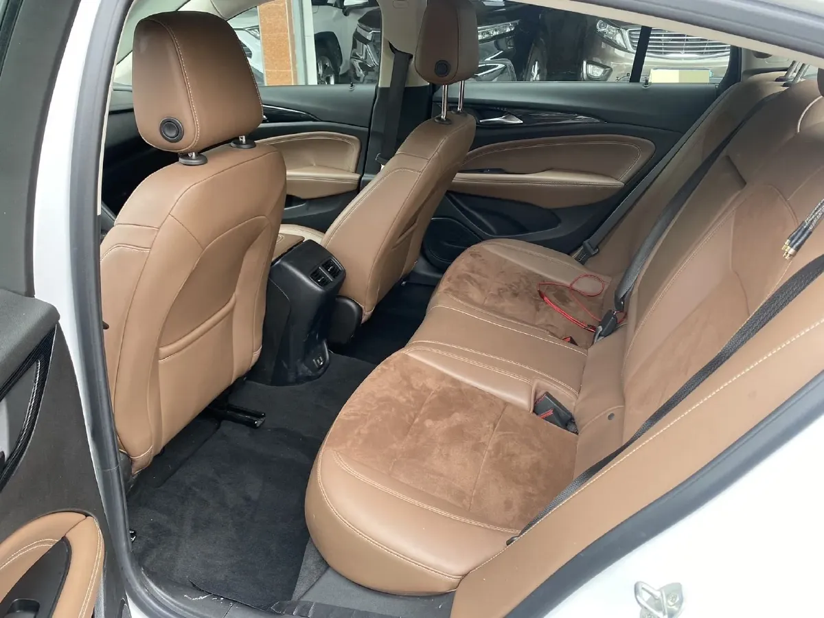 2022 Buick Regal 1.5T 169HP L4 9AT,autocango,china used car exporter,china ev exporter,chinese used car exporter,chinese used ev exporter