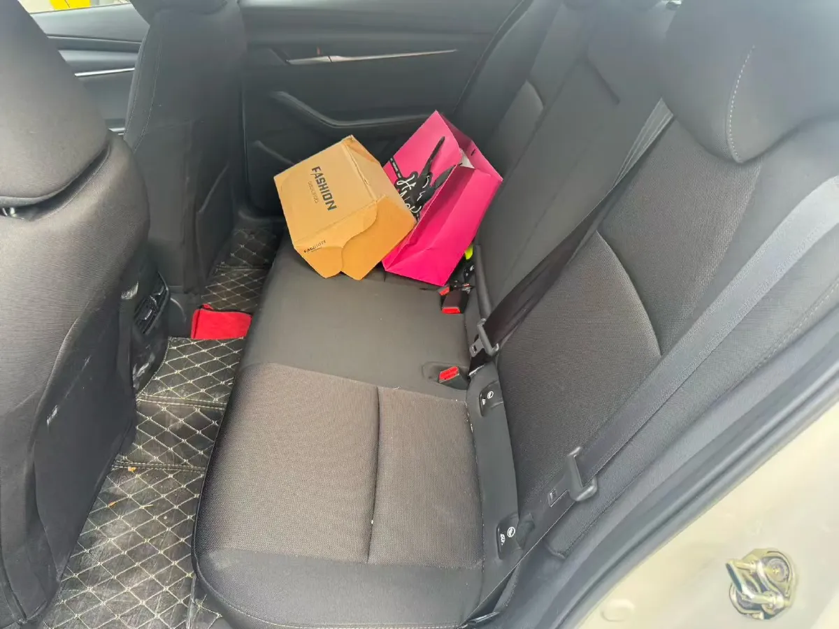 2023 Mazda 3 Axela 2.0L 158HP L4 6AT,autocango,china used car exporter,china ev exporter,chinese used car exporter,chinese used ev exporter