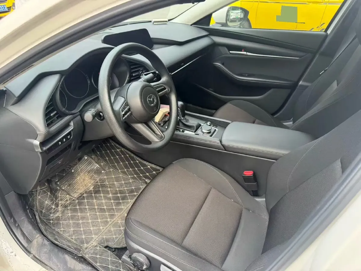 2023 Mazda 3 Axela 2.0L 158HP L4 6AT,autocango,china used car exporter,china ev exporter,chinese used car exporter,chinese used ev exporter