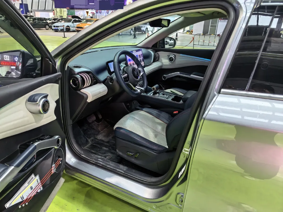 2022 Roewe RX5 MAX 1.5T 181HP L4 6AT,autocango,china used car exporter,china ev exporter,chinese used car exporter,chinese used ev exporter